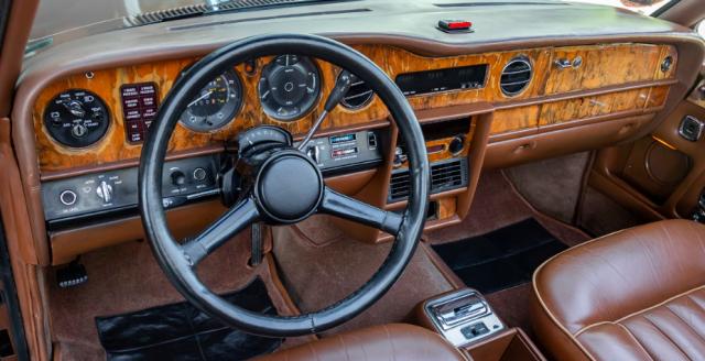 Rolls Royce Corniche image 7