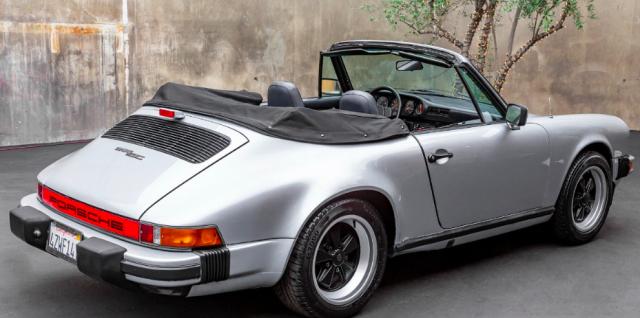 Porsche 911 image 1