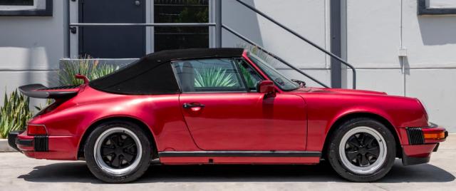 Porsche 911 image 6