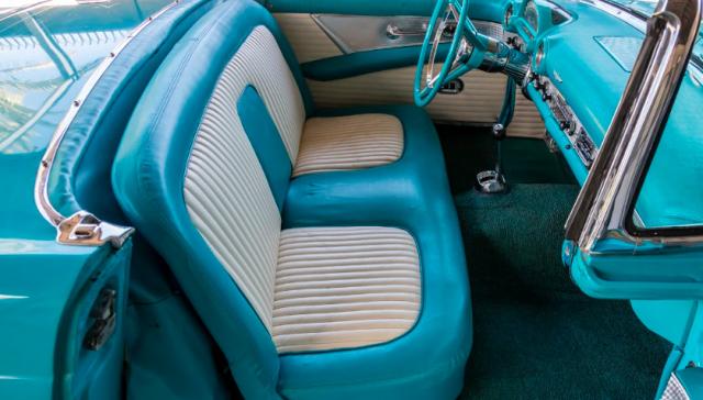 Ford Thunderbird image 8
