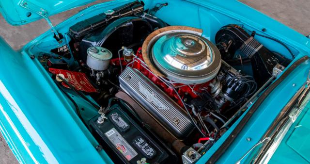 Ford Thunderbird image 1