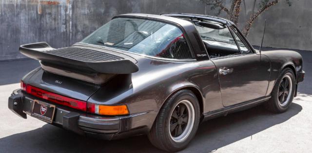 Porsche 911 image 1