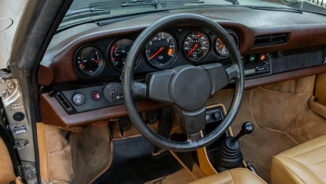 Porsche 911 image 1