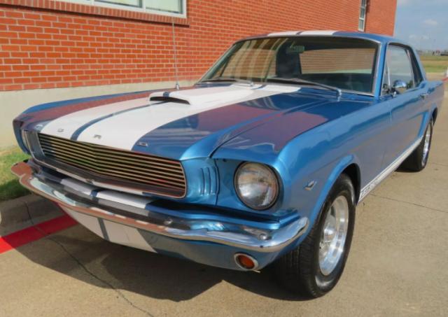 Ford Mustang image 9