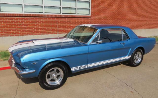 Ford Mustang image 5