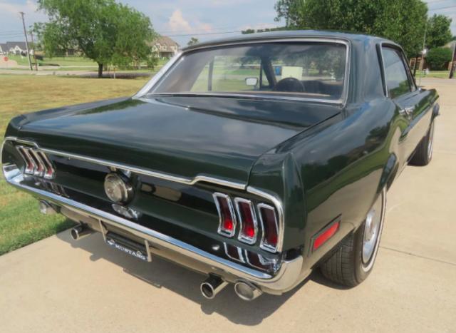 Ford Mustang image 7