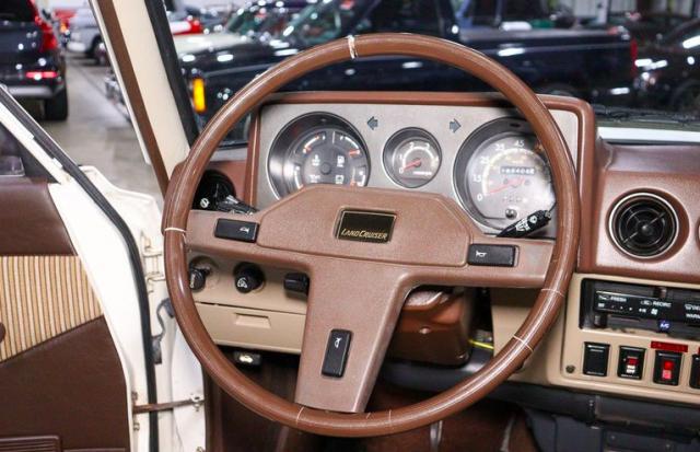 Toyota Land Cruiser image 5