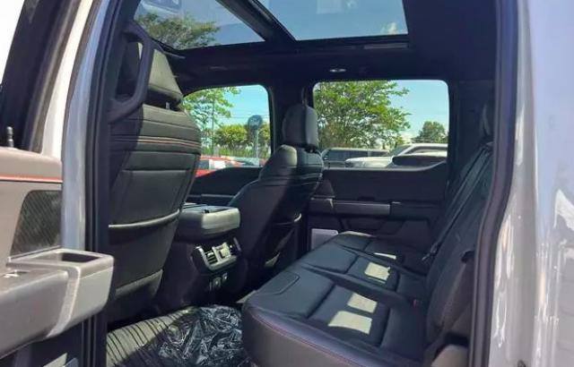 Ford F 150 image 6