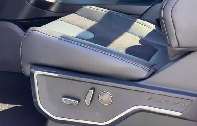 Ford F 150 image 9