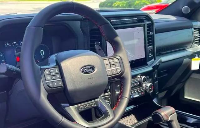 Ford F 150 image 8