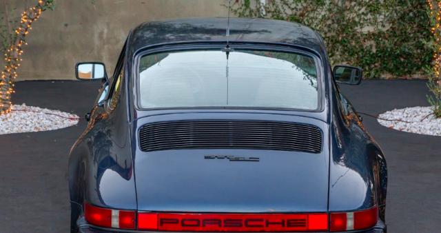 Porsche 911 image 1