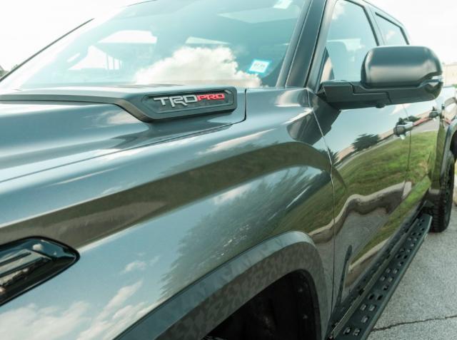 Toyota Tundra image 9