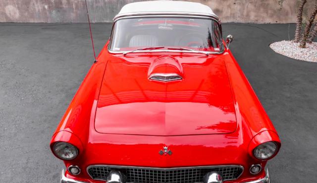 Ford Thunderbird image 2