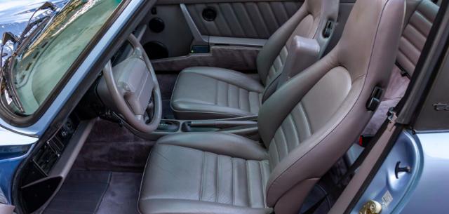 Porsche 911 image 2