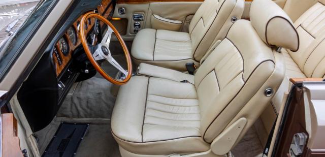 Rolls Royce Corniche image 7