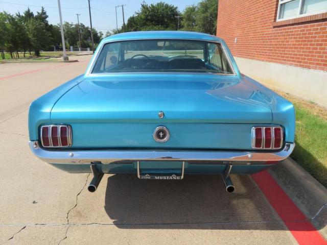 Ford Mustang image 2