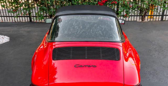Porsche 911 image 7