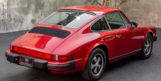 Porsche 911 image 2