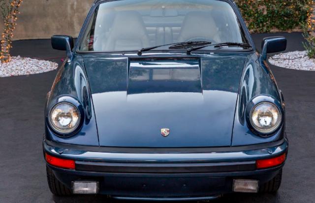 Porsche 911 image 2