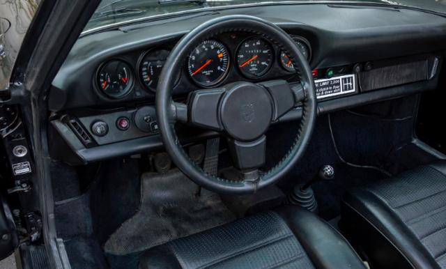 Porsche 911 image 7