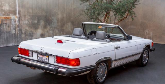 Mercedes Benz Sl 560 image 9