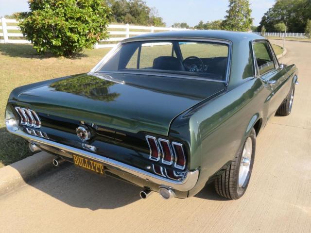 Ford Mustang image 9