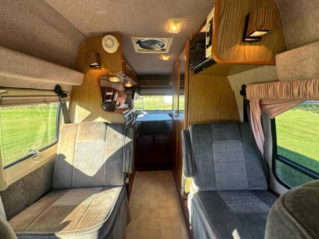 Dodge B Series image 9