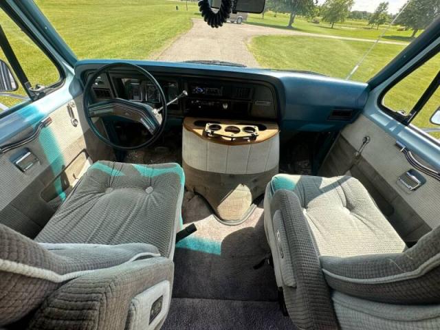 Ford Econoline image 5