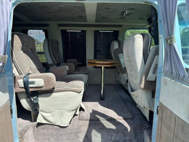 Ford Econoline image 6