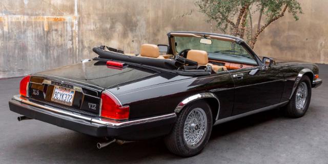 Jaguar Xjs image 2