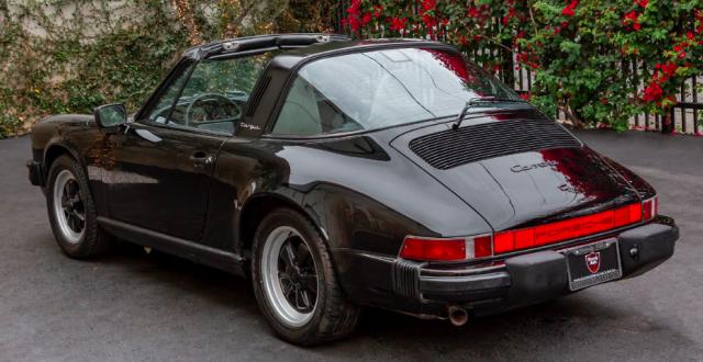 Porsche 911 image 3