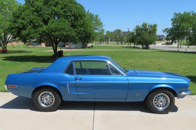 Ford Mustang image 2