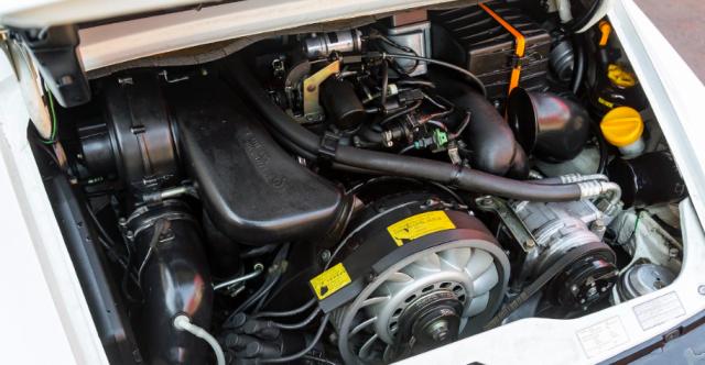Porsche 911 image 1