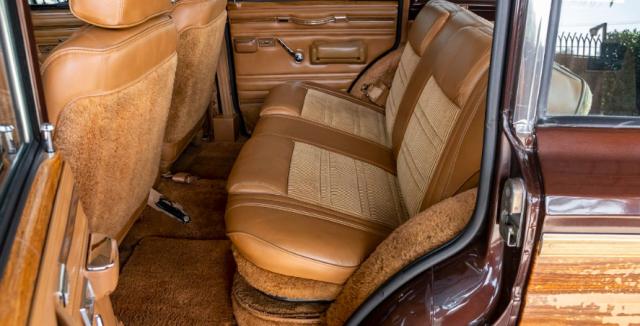Jeep Wagoneer image 2