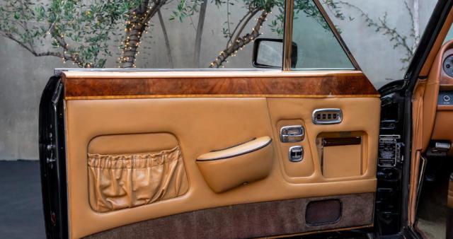 Rolls Royce Corniche image 4