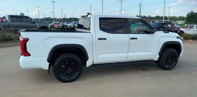 Toyota Tundra image 3