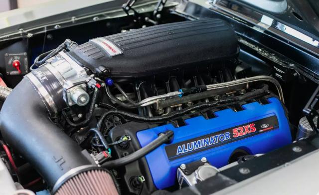 Ford Mustang image 4