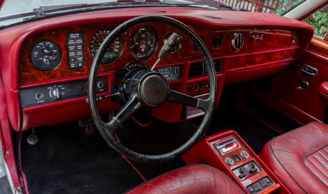 Rolls Royce Silver Spur image 4
