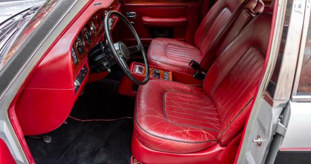Rolls Royce Silver Spur image 2