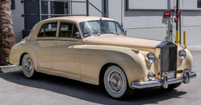 Rolls Royce Silver Cloud image 1