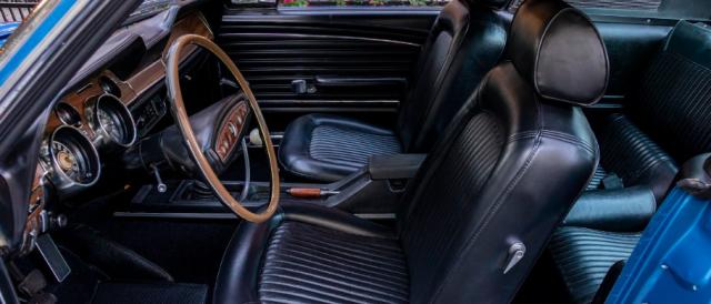 Ford Mustang image 8