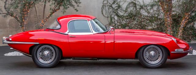 Jaguar E-Type image 2