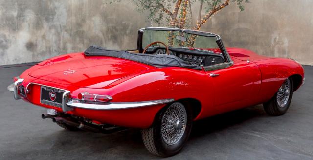 Jaguar E-Type image 9