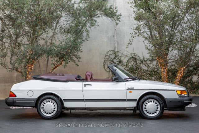 Saab 900 image 5
