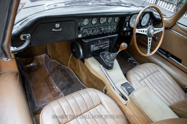 Jaguar E-Type image 2