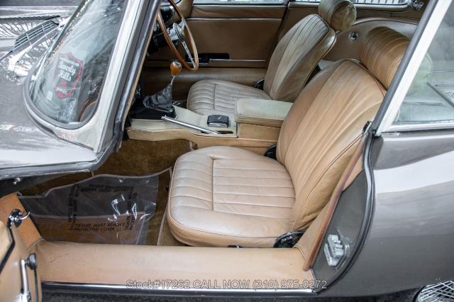 Jaguar E-Type image 1