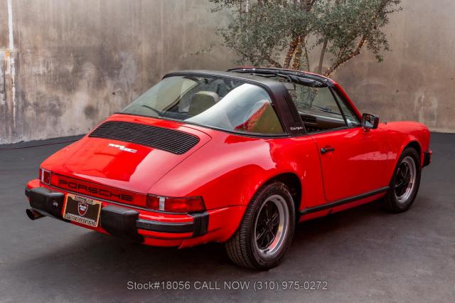 Porsche 911 image 2
