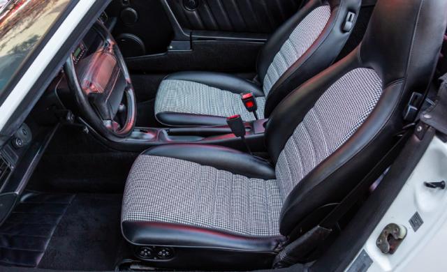 Porsche 911 image 4