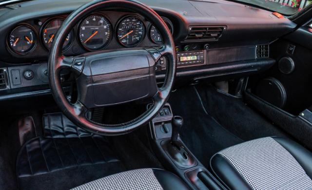 Porsche 911 image 2