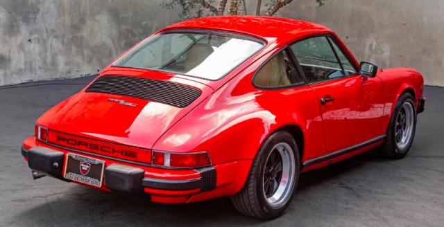 Porsche 911 image 2